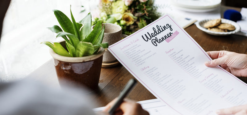 How Many Glasses Do You Need for a Wedding? UK Guide